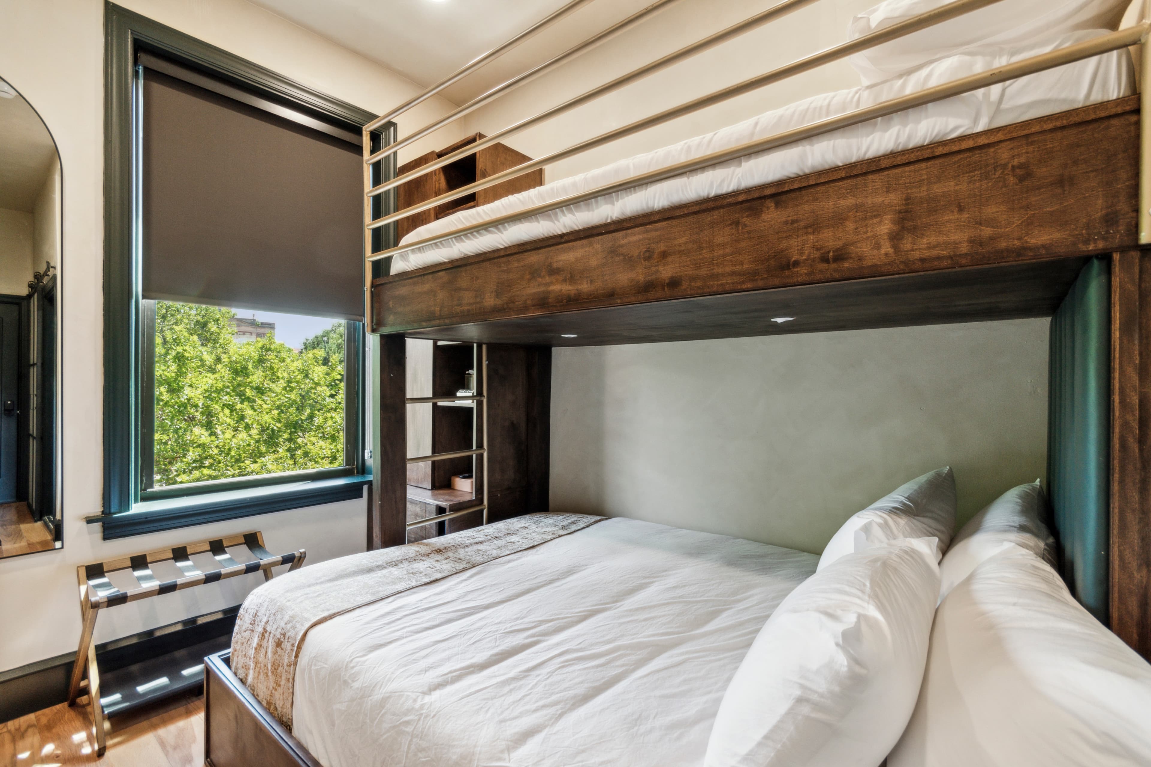 Bunk room — interior detail