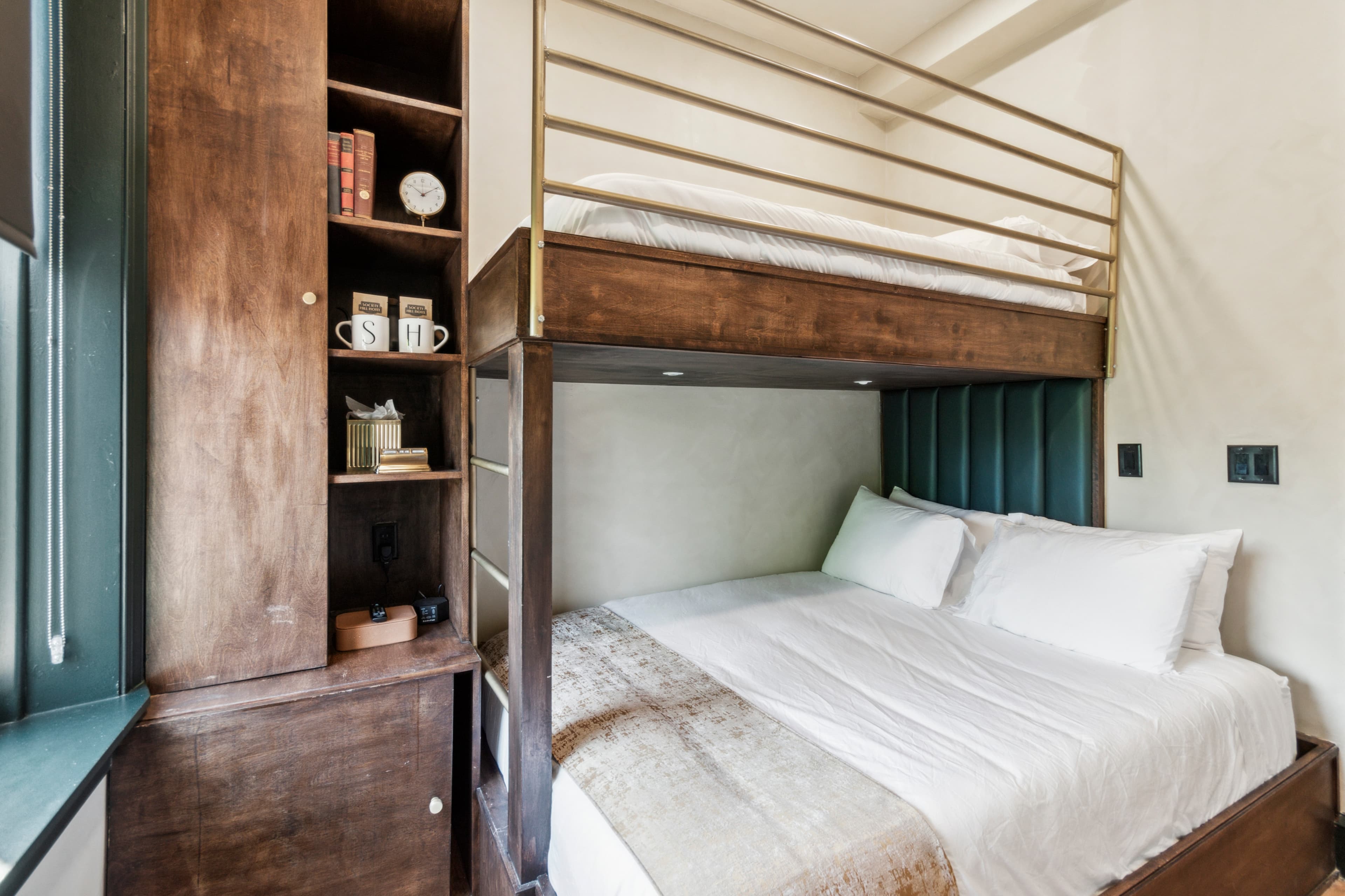 Bunk room — stacked beds, interior detail