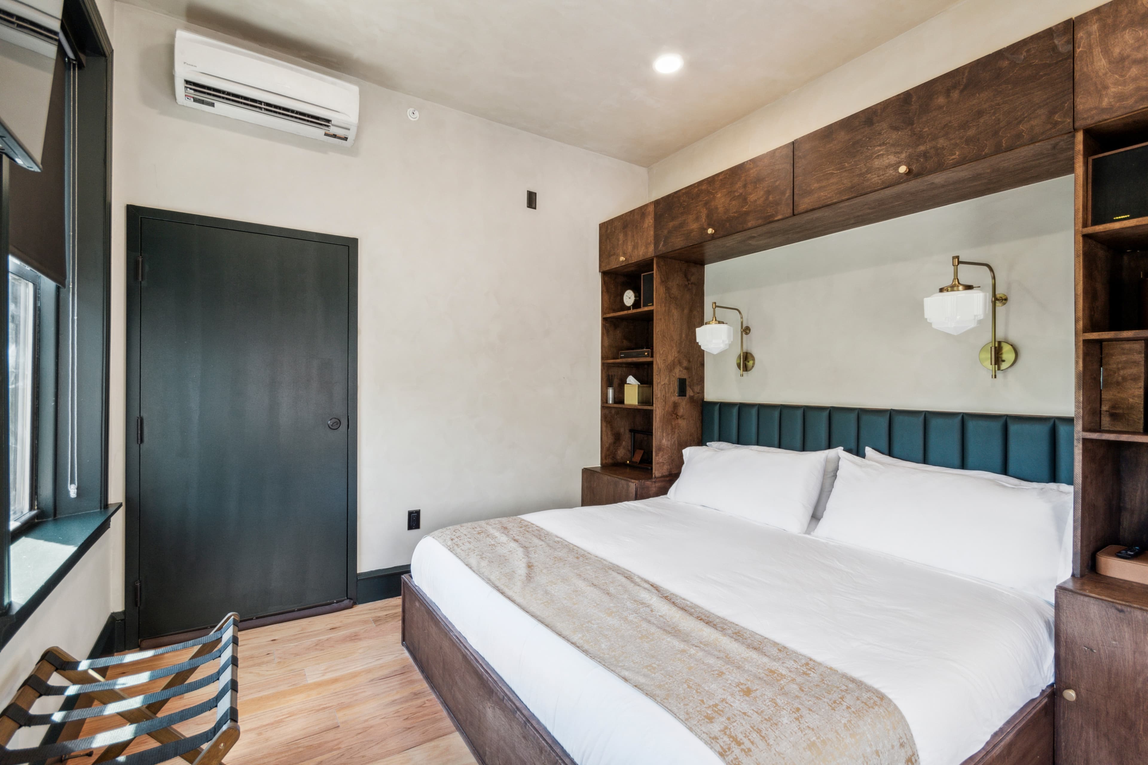 King room — bed, window, morning light